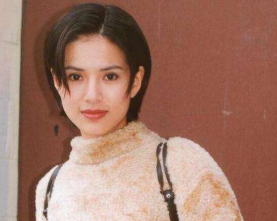 女杀手演员的自然美景之旅探索