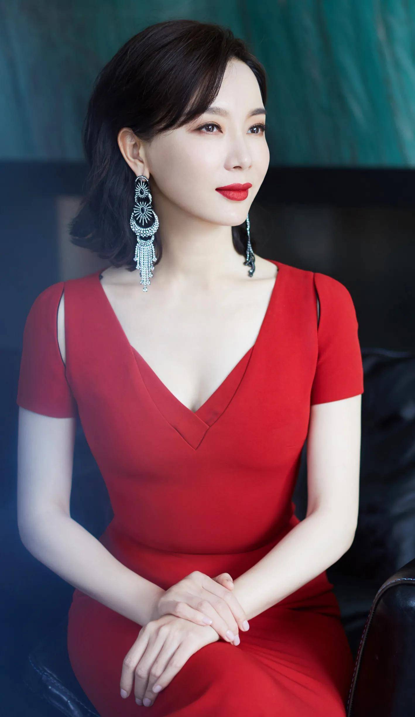 魅力女星，独具女人味的明星风采